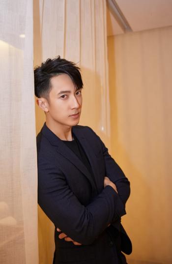 吴尊图片 吴尊西服造型魅力杂志写真第3张