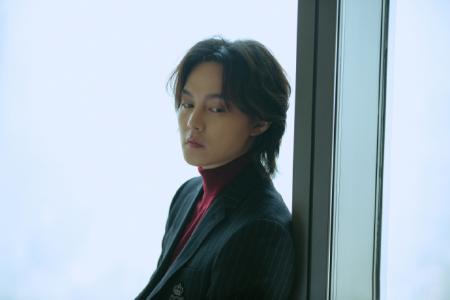尹正帅气儒雅写真图片第2张