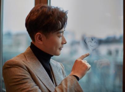 罗晋魅力型男冬日户外写真图片第2张