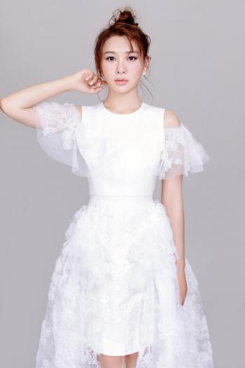 花儿与少年李菲儿青春派时尚写真手机壁纸第3张