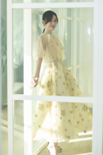 高清中国内地影视湖北省襄阳女演员袁姗姗时尚养眼写真桌面壁纸第3张