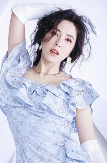 曾黎图片 _ 第(1)张