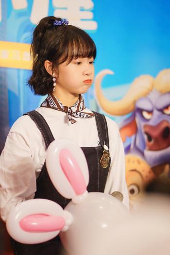 李子璇图片 _ 第(1)张