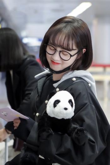 李子璇图片 _ 第(2)张