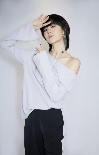 郁可唯图片 _ 第(1)张