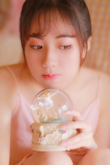 高清内地山东德州女演员性感熟女明星张雨绮写真图片下载第3张