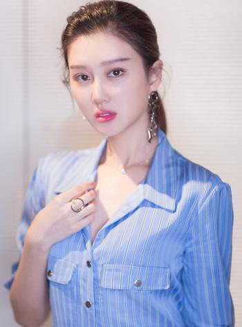高清演员美女明星于子洋小清新性感图片第4张