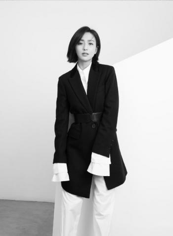 高清中国内地新疆伊犁影视女演员佟丽娅性感妩媚写真图片第0张