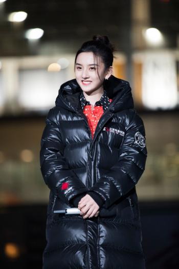 中国北京当代95后女演员宋祖儿性感写真桌面壁纸第2张
