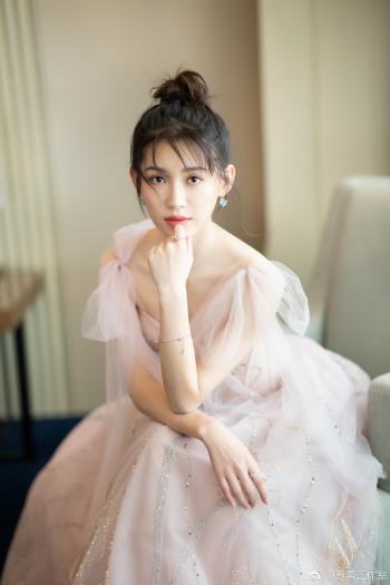 美女苏青图片 _ 第(3)张
