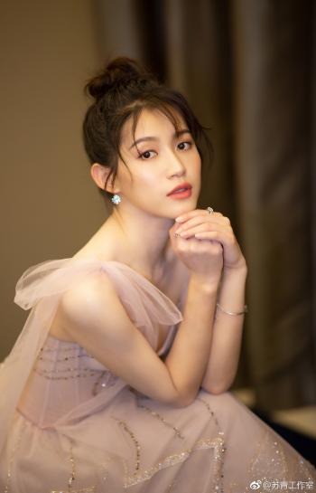 美女苏青图片 _ 第(5)张