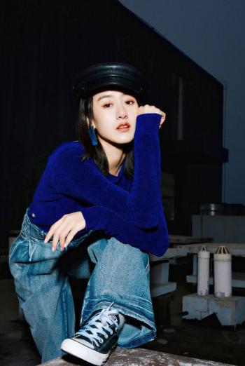 最新流行美女章乐韵时尚潮流写真图片第3张