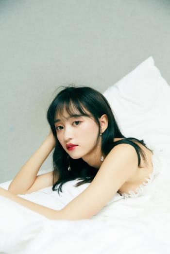黄婷婷图片 _ 第(1)张