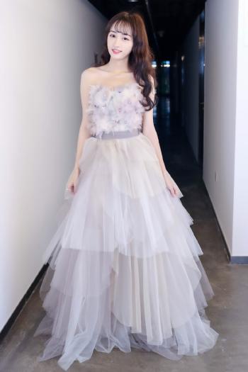 中国江苏南京,歌手、演员黄婷婷清新唯美自拍图片第3张