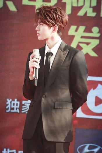 蔡徐坤图片 _ 第(5)张
