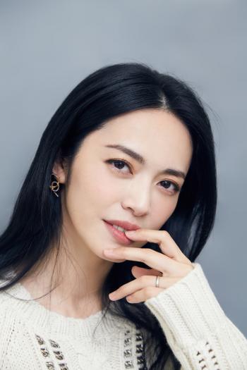 姚晨美艳时尚大片写真图片第0张