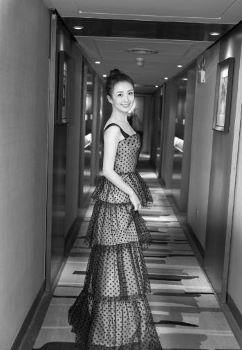 中国吉林省吉林著名的影视女演员杨童舒清新甜美写真图片第2张