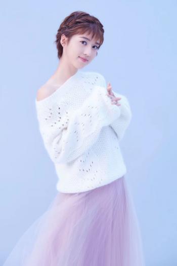 高清台湾美女李凯馨个性时髦写真桌面壁纸第4张