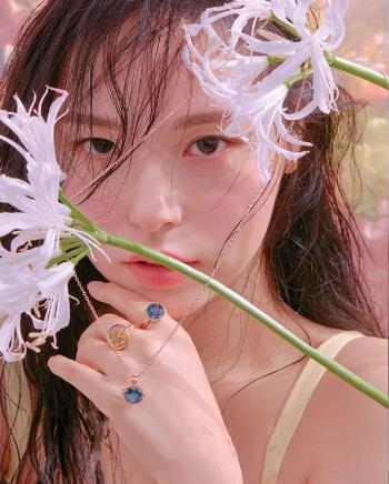 高清韩国美女闵孝琳性感朦胧炫彩写真图片第6张