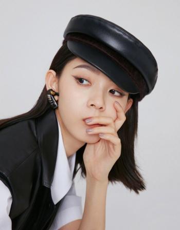 中国内地四川省攀枝花女演员人气演员陈瑶俏皮可爱写真图片第2张