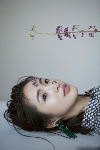 林依晨短发优雅写真图片第6张