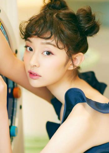 盖玥希黄裙优雅时尚写真图片第5张