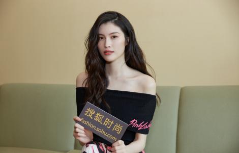 高清温州美女何穗2016维密秀高清性感图片第0张