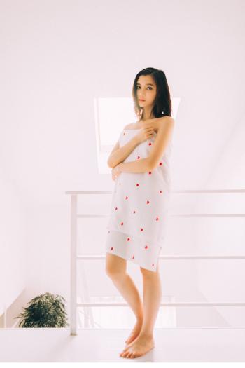 秦岚曝性感时尚图片 熟女风范魅力十足第5张