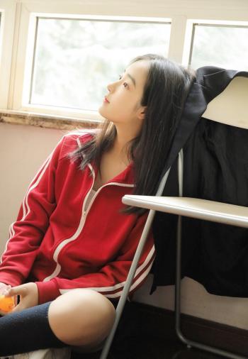 高清中国内地新疆伊犁影视女演员佟丽娅性感妩媚写真图片第2张
