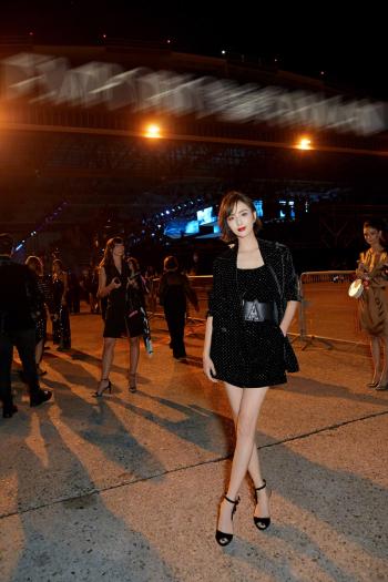 高清中国内地新疆伊犁影视女演员佟丽娅清纯性感写真图片第1张