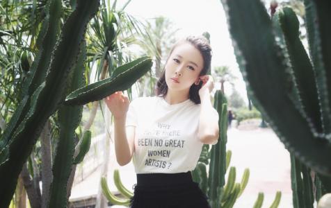 性感女星毛俊杰西装冷艳造型性感写真第5张