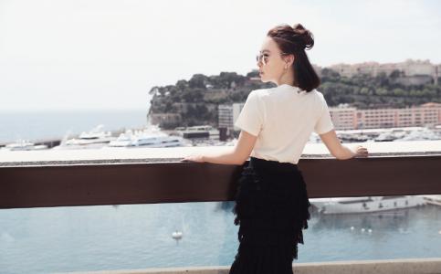 性感女星毛俊杰西装冷艳造型性感写真第6张