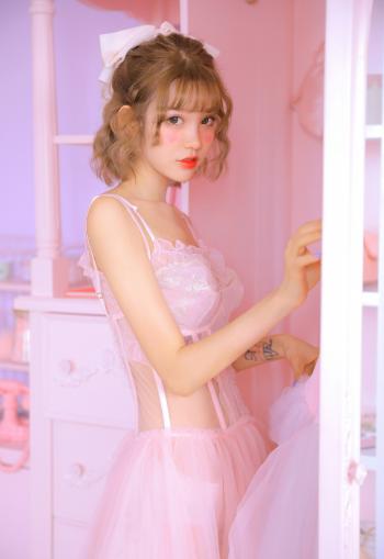 高清中国内地安徽芜湖女演员李纯时尚写真桌面壁纸下载第3张