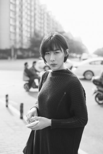 视角独特极具意境的喵星人逗比瞬间摄影图片第3张