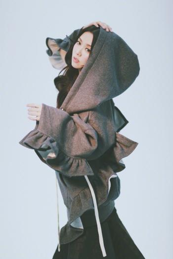 薛凯琪优雅复古写真图片第2张