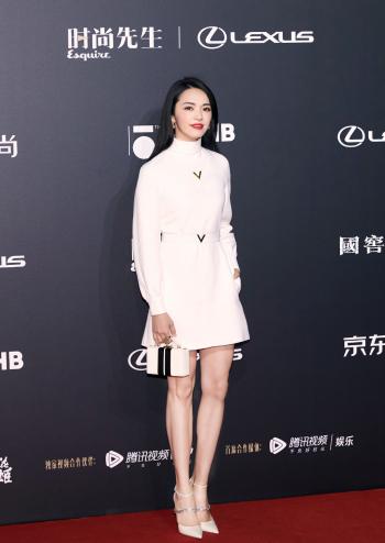 姚晨知性干练活动写真图片第0张