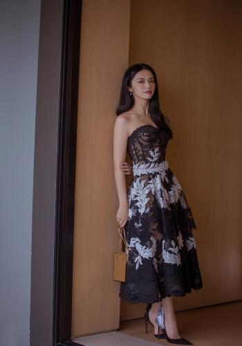 姚晨美艳时尚大片写真图片第0张
