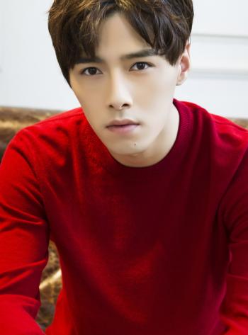 方逸伦图片 _ 第(1)张