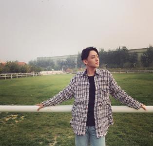 男明星向昊图片 _ 第(1)张