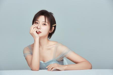 高清女星冯若绮美艳动人写真图片第6张