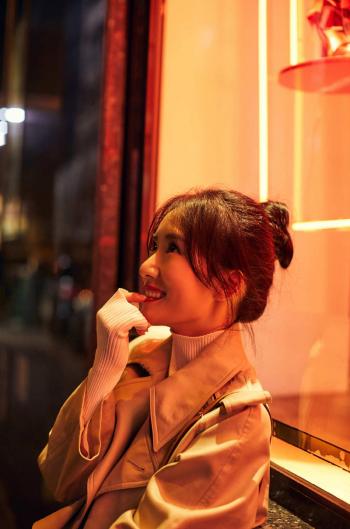 李念性感撩人时尚写真图片第3张