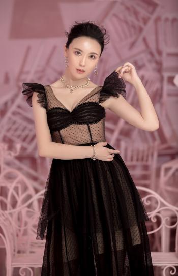 吕佳容图片 _ 第(1)张
