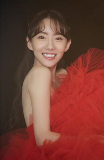 高清辽宁大连女明星刘刘萌萌时髦写真图片第2张
