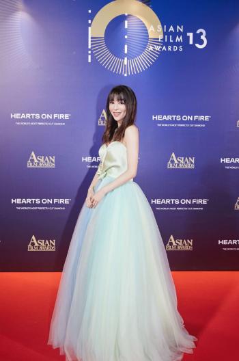 中国内地福建永安女演员张静初亚洲电影节优雅图片第2张