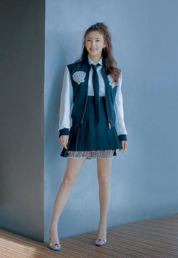 高清内地山东德州女演员性感熟女明星张雨绮写真图片下载第2张