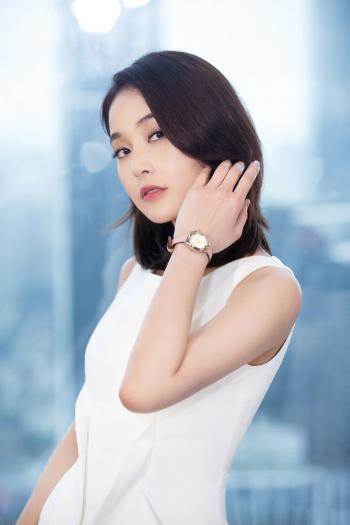 高清吉林省辽源女明星张佳宁百变时尚高清桌面壁纸第2张