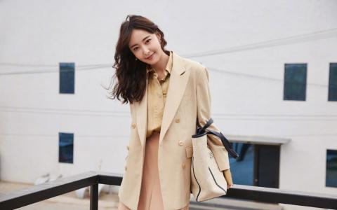 中国内地河北省沧州女演员米露桌面壁纸图片第0张