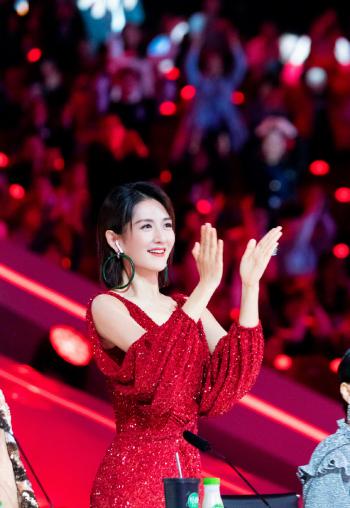 主持人章艳图片 中央电视台主持人章艳图片第4张