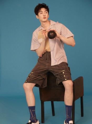 中国内地男演员彦希许晓诺情人节主题写真图片第0张