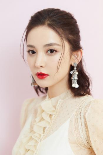 古力娜扎图片 _ 第(1)张